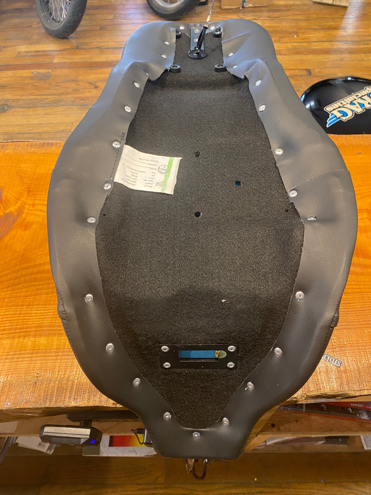 Saddlemen Roadsofa Tuck n Roll Gel Seat fits 2008-2024 Harley Touring FLTR FLHX