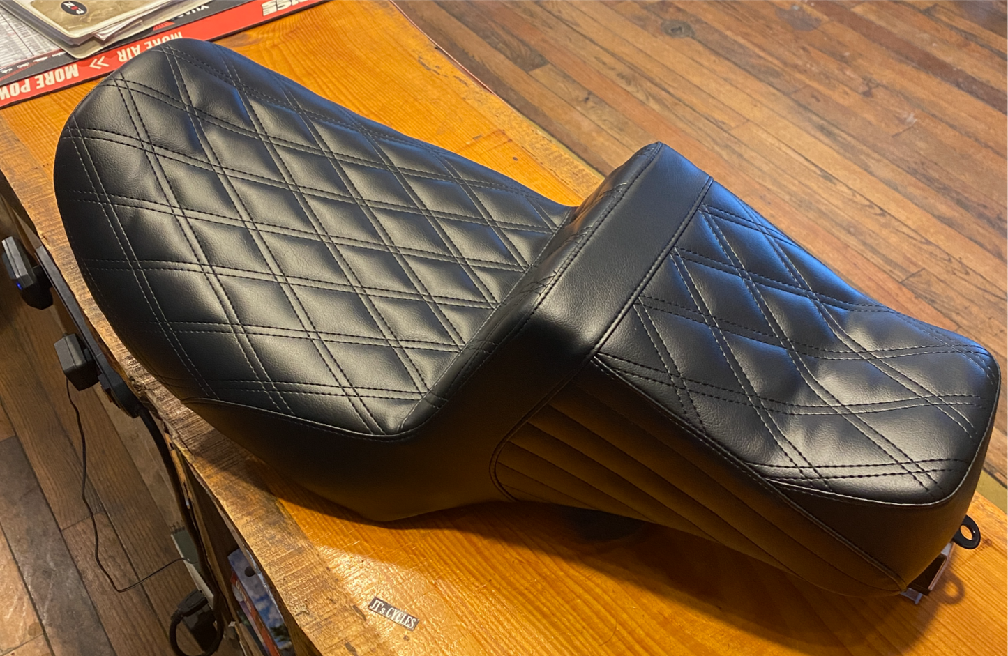 Le Pera Tailwhip Daddy Long Legs Seat for 2023-2025 Harley Touring Road Glide