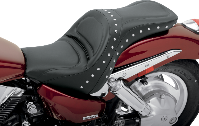 Saddlemen Explorer Special Comfortable Studded Seat 2004-2009 Honda VTX1300C