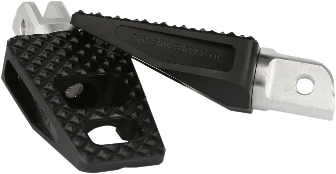 Thrashin Black P-54 Extra Grip Motorcycle Driver Pegs 18-19 Harley Softail FXBB