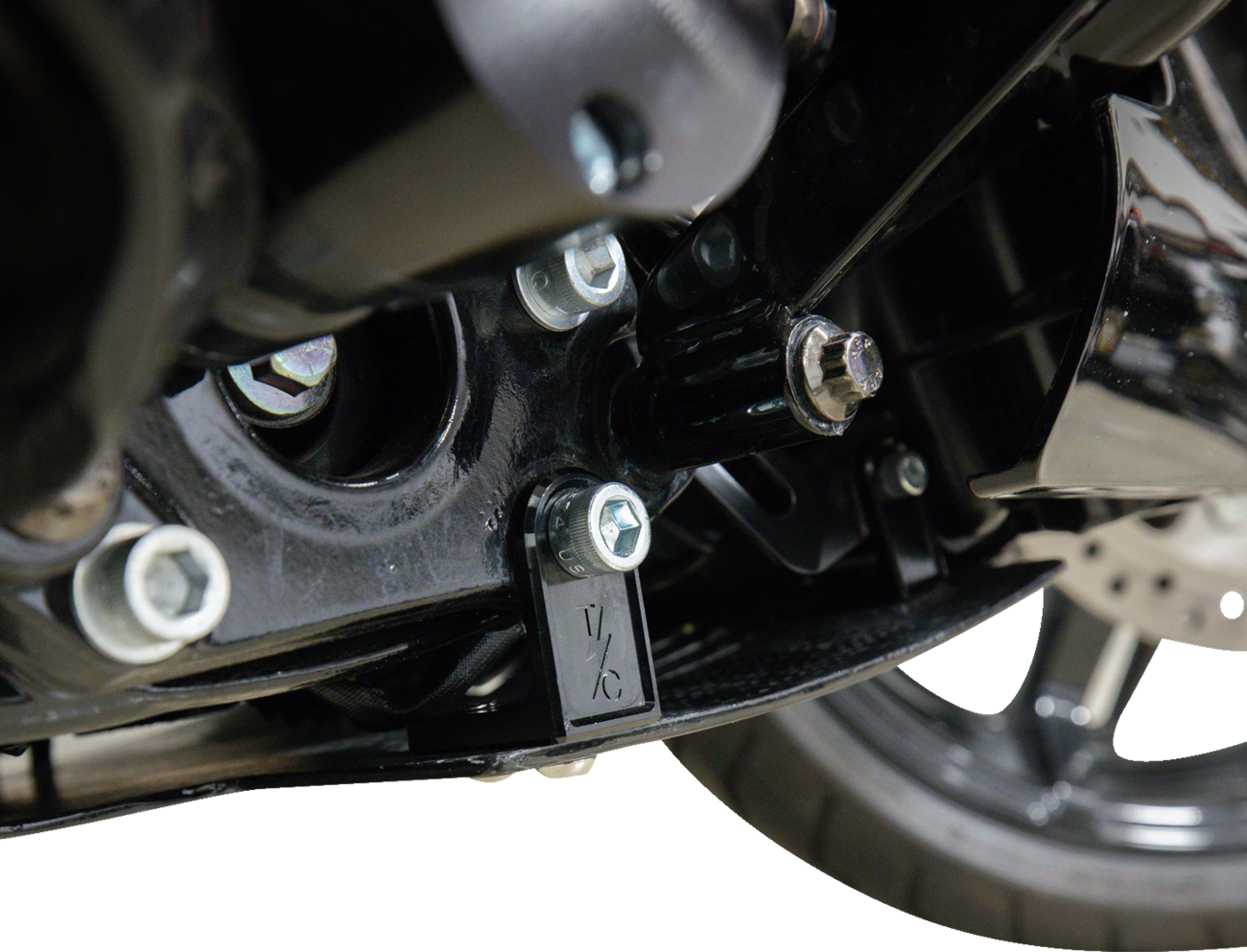 Thrashin Carbon Fiber Weave Skid Plate fits 2023-2025 Harley Road Street Glide