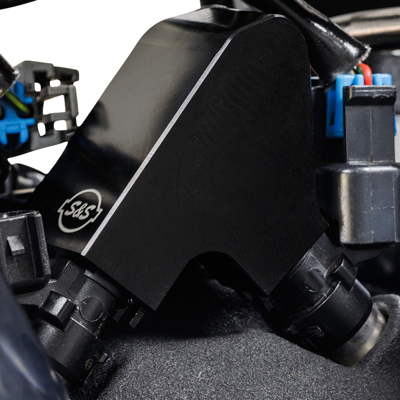 S&S Replacement Billet Fuel Rail Kit for 2018-2024 Harley Softail M8 160-0287
