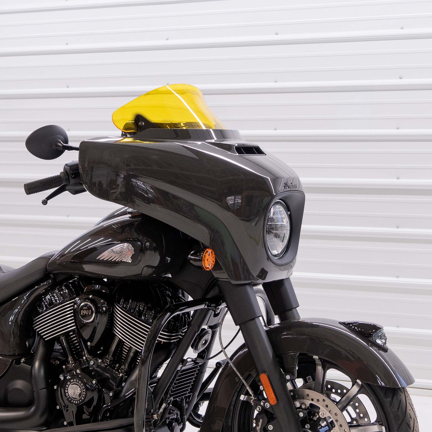 Klock Werks Kolor Flare 10" Yellow Windshield 14-24 Indian Chieftain Roadmaster