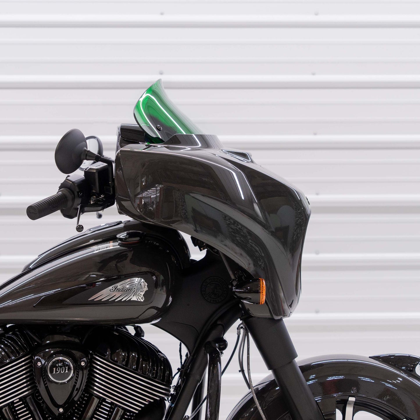 Klock Werks Kolor Flare 10" Green Windshield 2014-24 Indian Chieftain Roadmaster