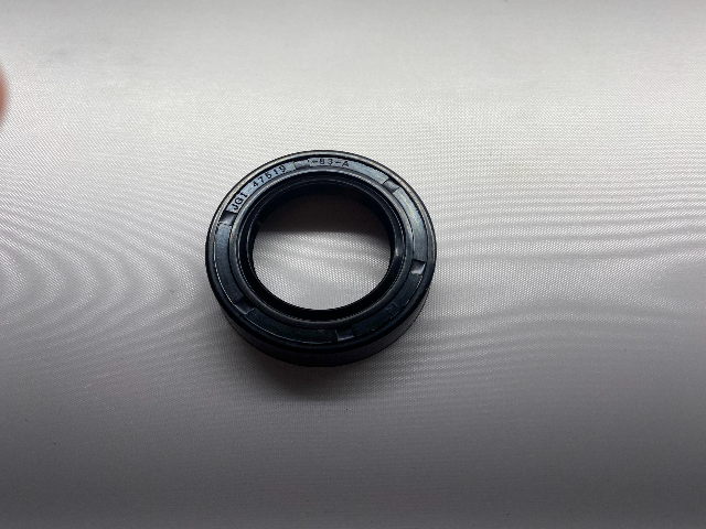 James Gasket Single .410" Swingarm/Oil Seal fits 1966-2004 Harley Dyna Touring