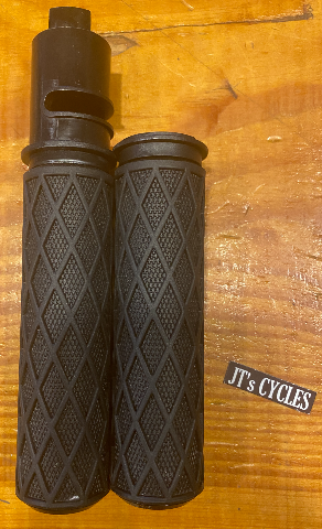 Arlen Ness Diamond Black TBW Handlebar Hand Grips fits 2023-2025 Harley Touring