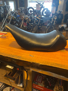 Le Pera Bare Bones Smooth Solo Seat for 2002-2007 Harley Electra Road Glide