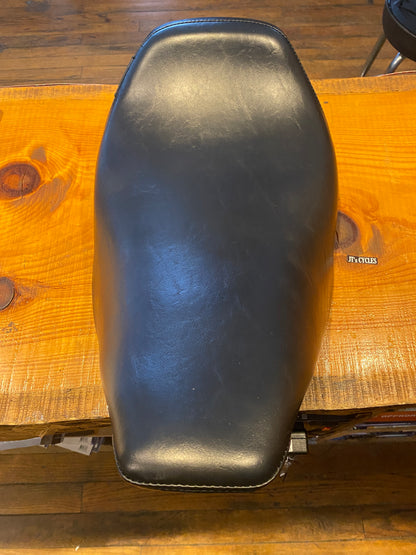 Le Pera Bare Bones Smooth Solo Seat for 2002-2007 Harley Electra Road Glide