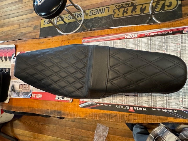 Saddlemen Black Step-Up Lattice Seat for 1997-2007 Harley Touring FLHX FLHR