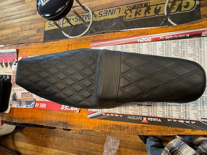 Saddlemen Black Step-Up Lattice Seat for 1997-2007 Harley Touring FLHX FLHR
