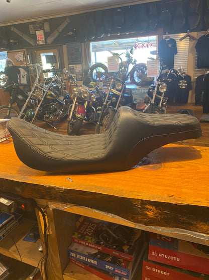 Drag Specialties Predator III Diamond Stitch Seat for 1997-2007 Harley Touring