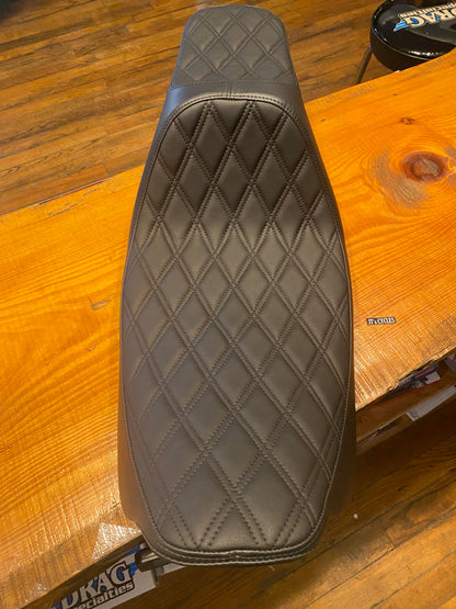Drag Specialties Predator III Diamond Stitch Seat for 1997-2007 Harley Touring