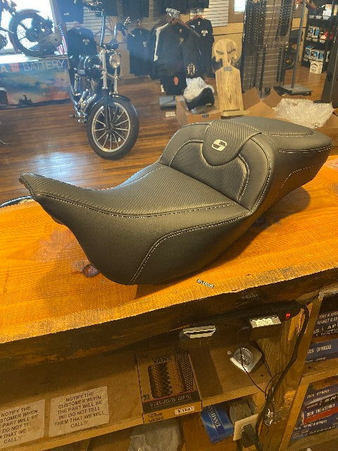 Saddlemen Roadsofa Extended Reach Gel Seat for 2008-2025 Harley Touring Models