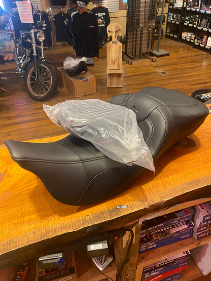 Saddlemen Roadsofa Extended Reach Seat & Backrest for 2008-2025 Harley Touring