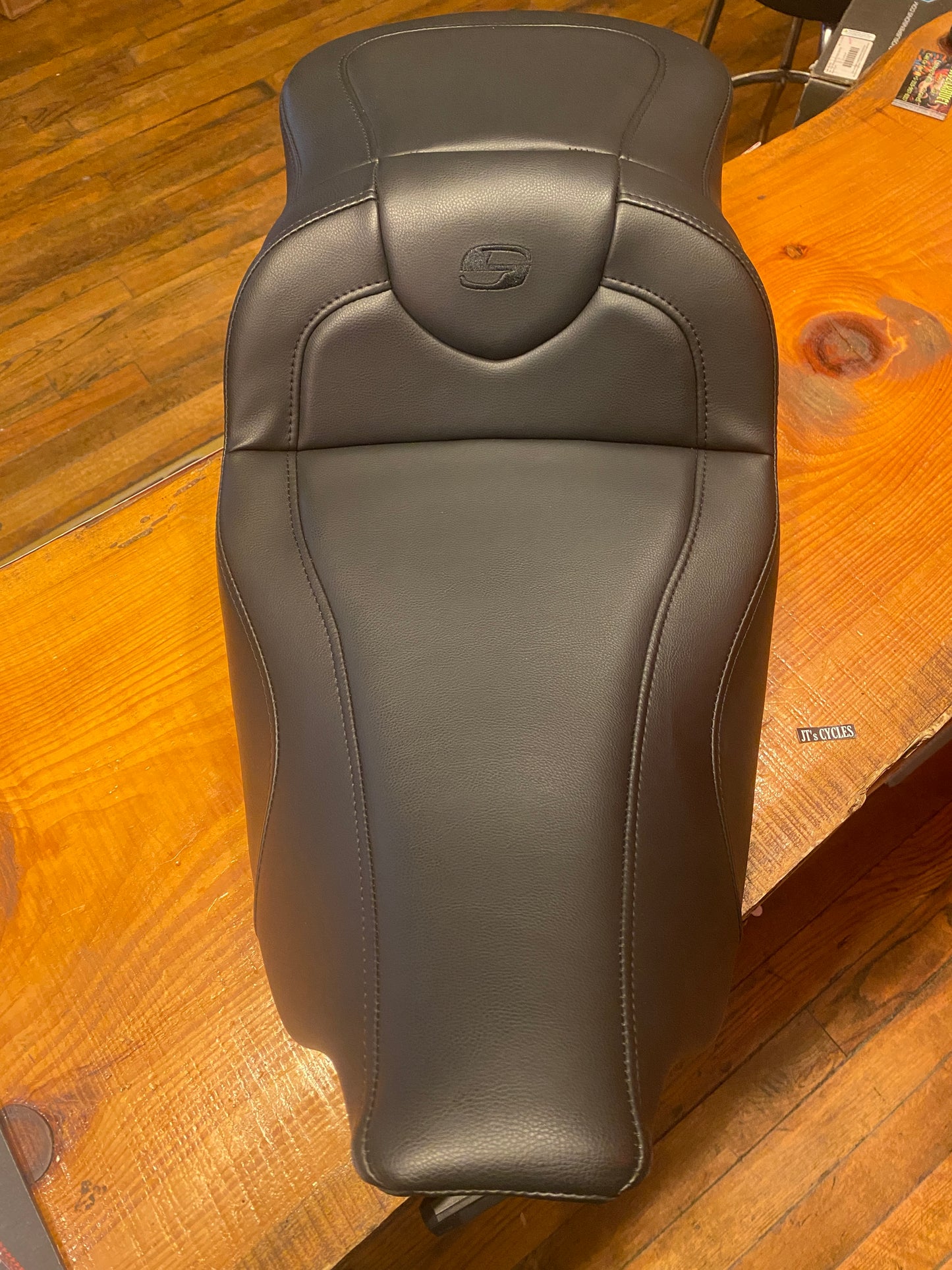 Saddlemen Roadsofa Extended Reach Seat & Backrest for 2008-2025 Harley Touring