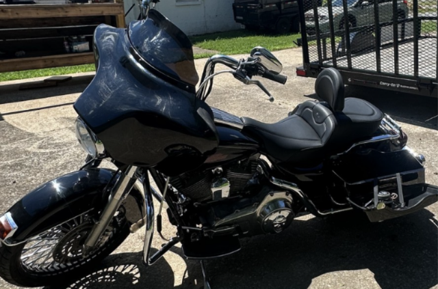 Saddlemen RoadSofa 2-Up Seat W/ Backrest fits 1997-2007 Harley Touring Models