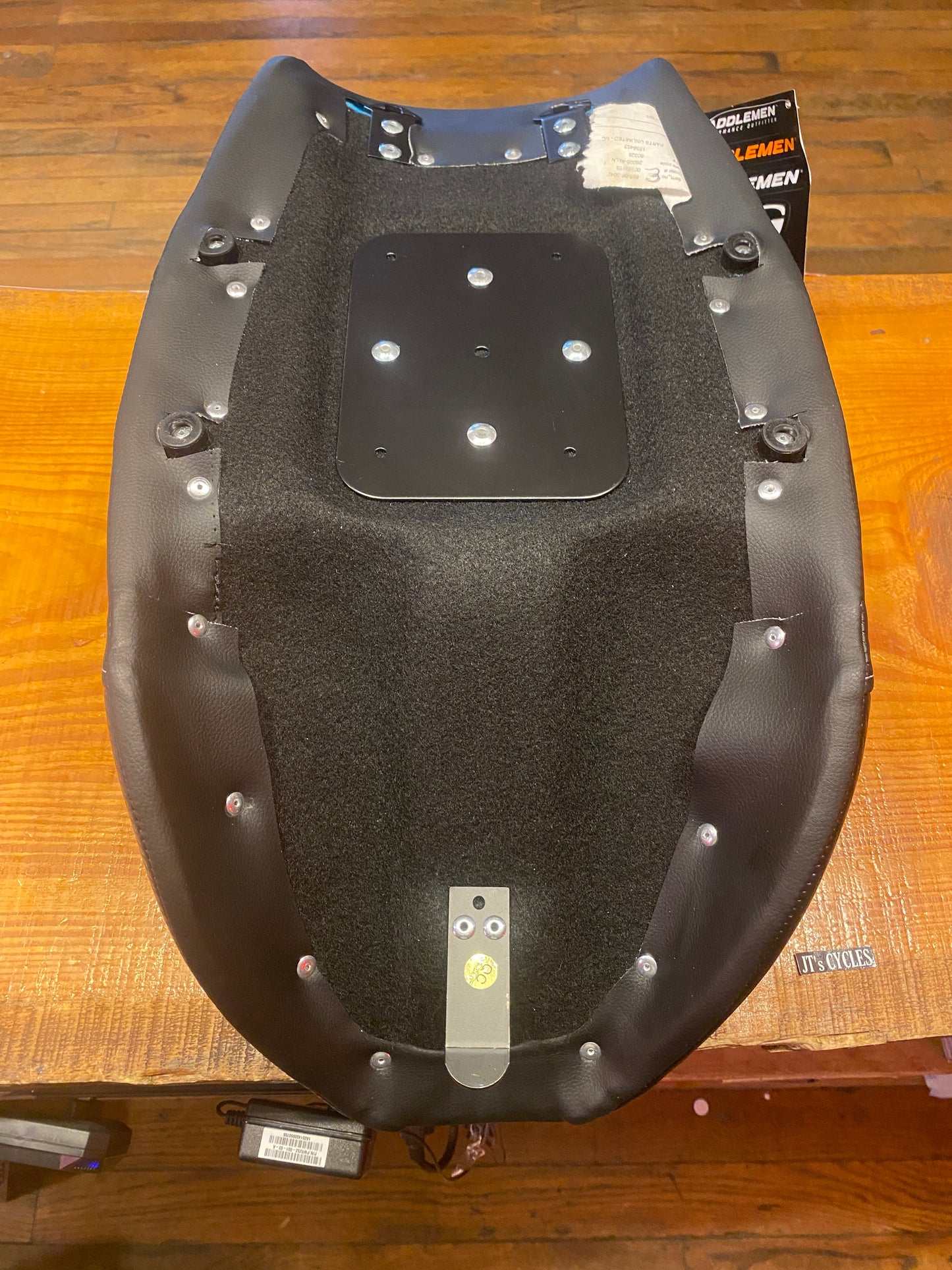 Saddlemen Dominator Solo Gel Seat fits 1997-2007 Harley Road King Street Glide