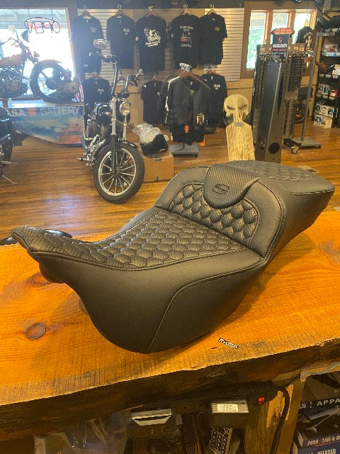 Saddlemen Roadsofa Extended Reach Honeycomb Gel Seat fits 2008-25 Harley Touring