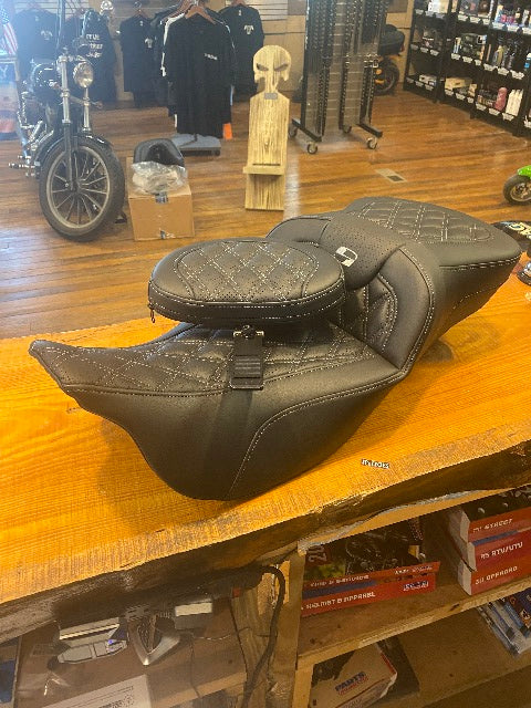 Saddlemen Roadsofa Gray Lattice Extended Seat Backrest 2008-2024 Harley Touring