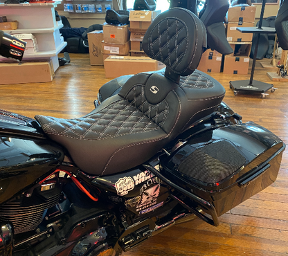 Saddlemen Roadsofa White Lattice Extended Seat w/ Backrest 08-24 Harley Touring