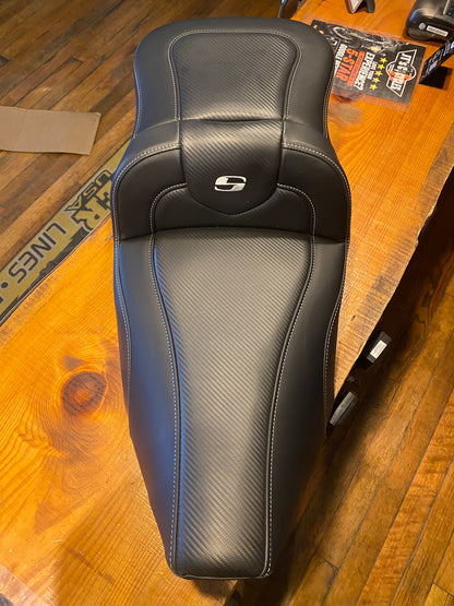 Saddlemen Roadsofa Extended Reach Seat & Backrest fits 2023-2026 Harley Touring