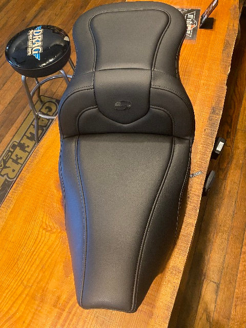 Saddlemen Roadsofa Stitched Gel Seat fits 2023-2026 Harley Road Street Glide