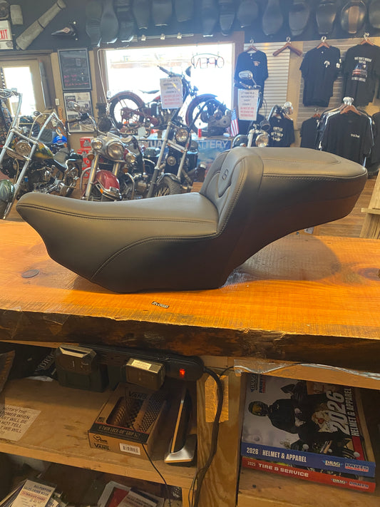 Saddlemen Roadsofa Extended Reach Gel Seat for 2023-2025 Harley Touring M8