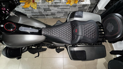 Saddlemen Roadsofa Red Honeycomb Extended Gel Seat for 2008-2025 Harley Touring