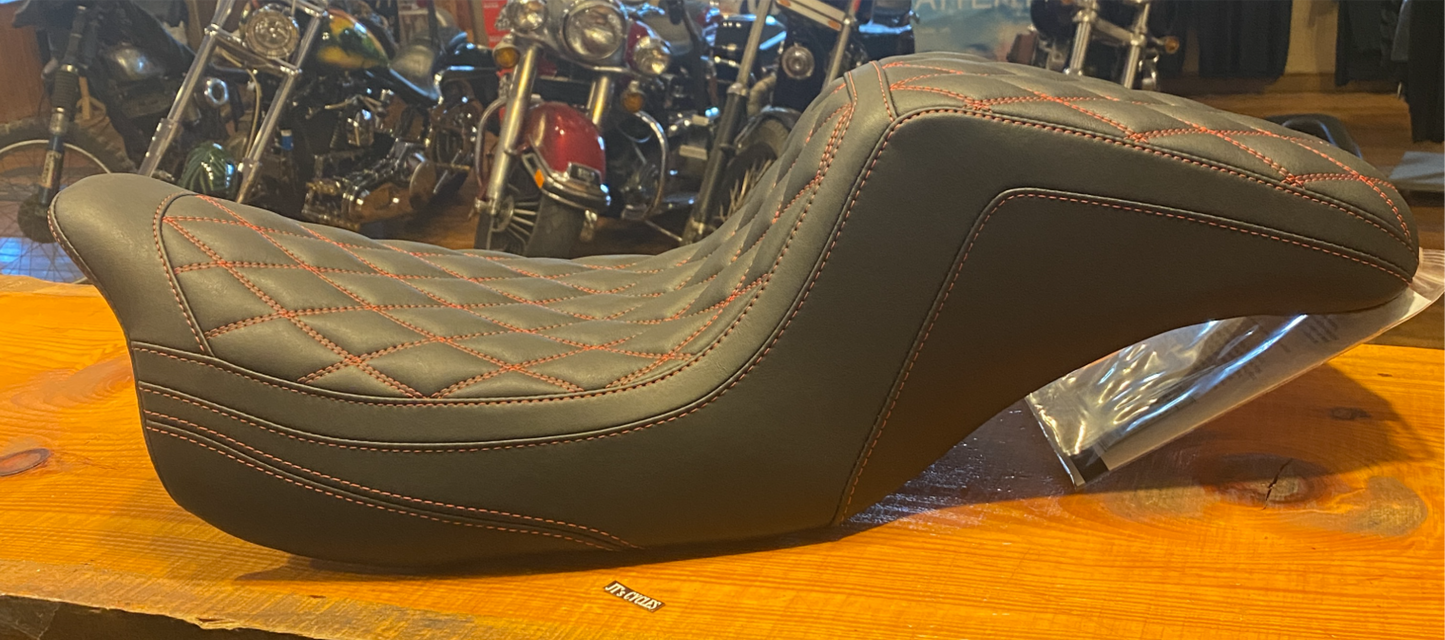 Mustang Squareback Red Diamond Stitch Seat fits 2008-2024 Harley Touring 75299AB