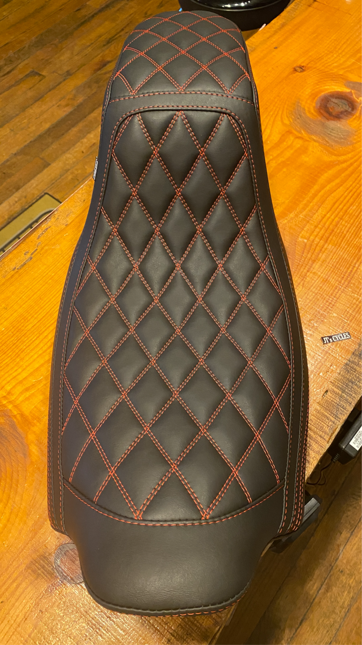 Mustang Squareback Red Diamond Stitch Seat fits 2008-2024 Harley Touring 75299AB