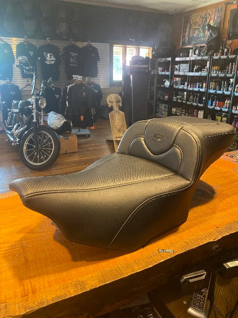 Saddlemen Roadsofa Extended Reach Seat for 2023-2026 Harley Touring Road Glide