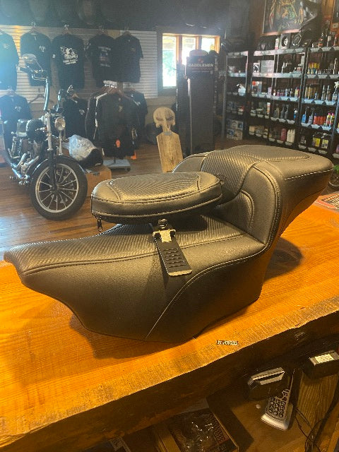 Saddlemen Roadsofa Extended Reach Seat for 2023-2026 Harley Touring Road Glide