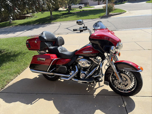 Saddlemen Roadsofa Tuck n Roll Gel Seat & Backrest for 2008-2025 Harley Touring