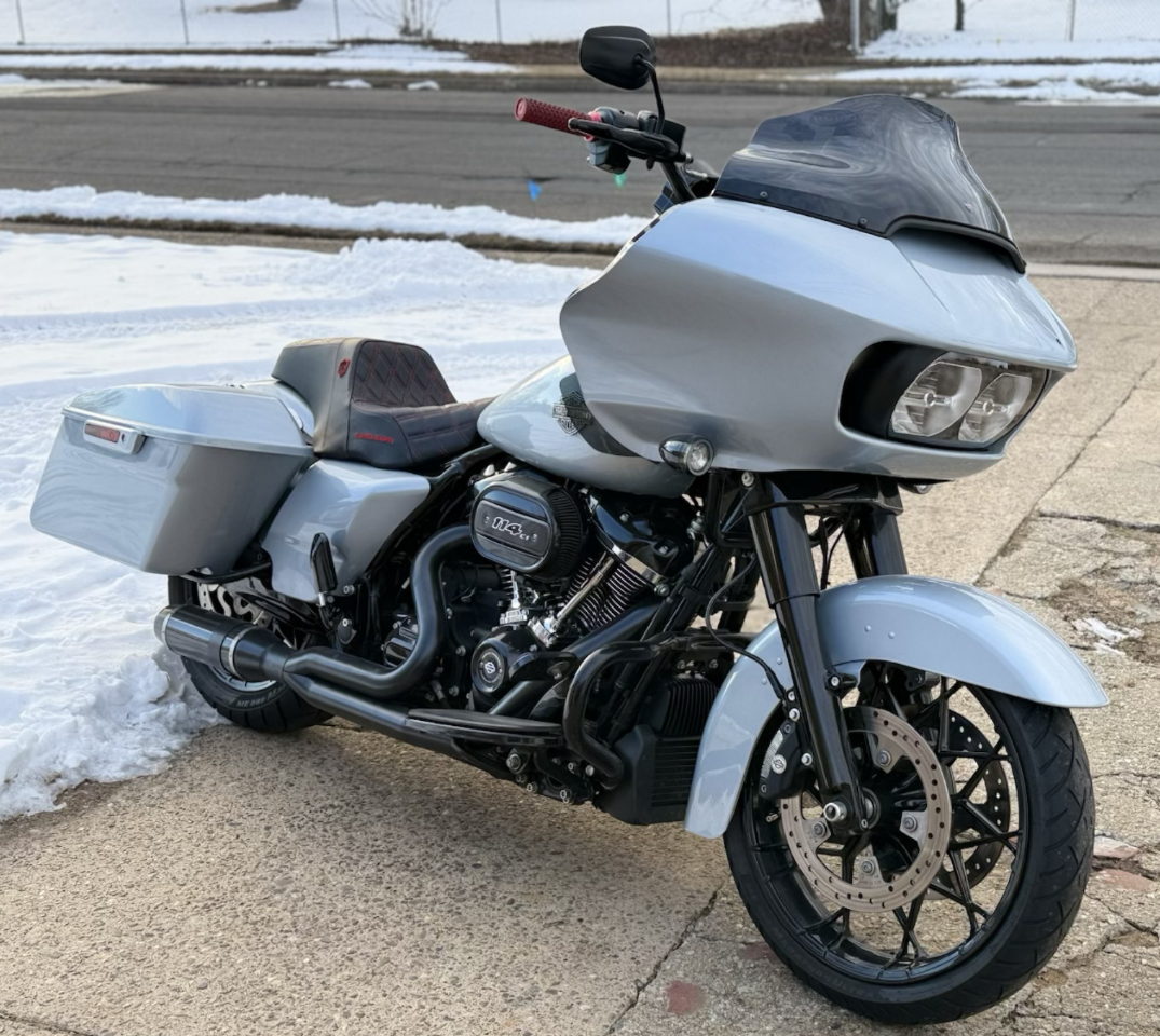 Saddlemen SDC Pro Series Red Lattice Seat for 2023-2025 Harley Road Street Glide