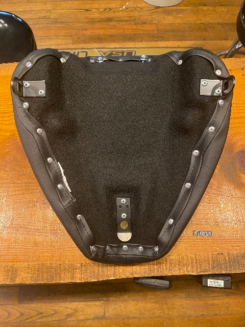 Saddlemen Renegade Gel Studded Solo Seat fits 1986-1999 Harley Softail FLST FXST