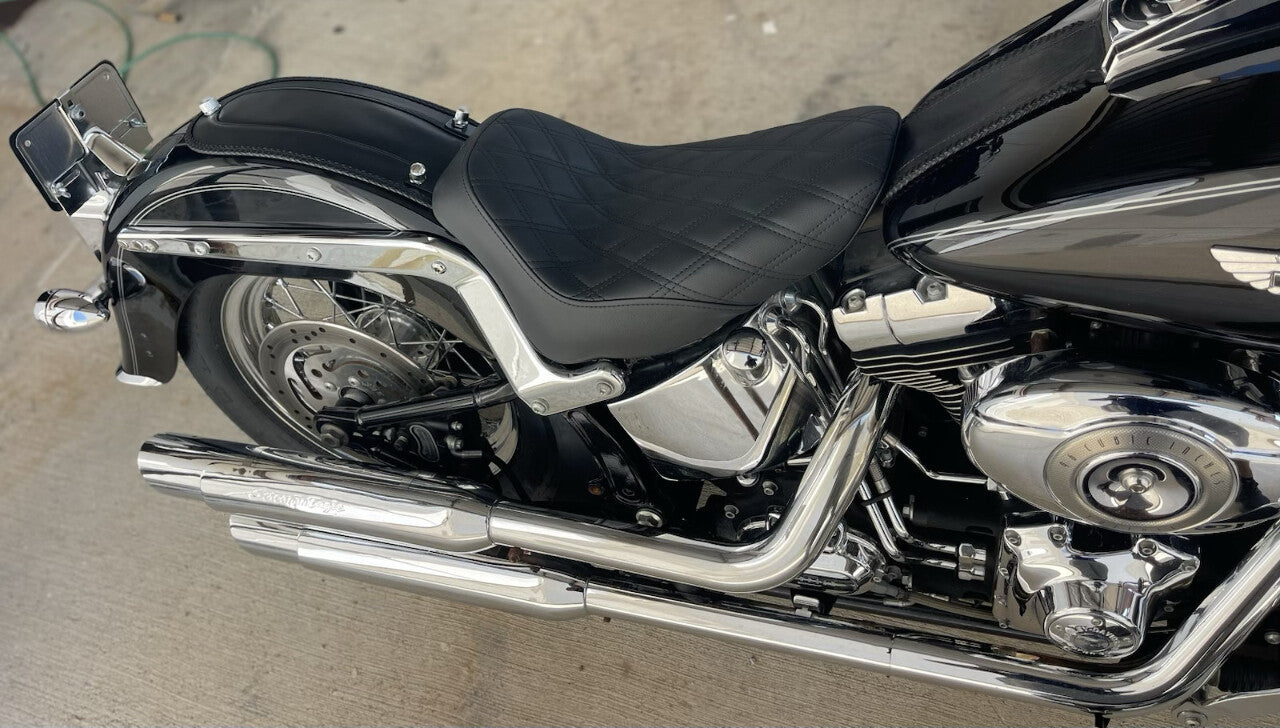 Saddlemen Renegade Lattice Solo Seat 2006-2017 Harley Softail Heritage Deluxe