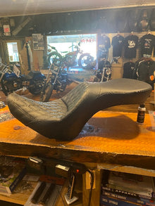 Saddlemen Explorer Lattice Gel Seat fits 2006-2017 Harley Softail FLST FXST