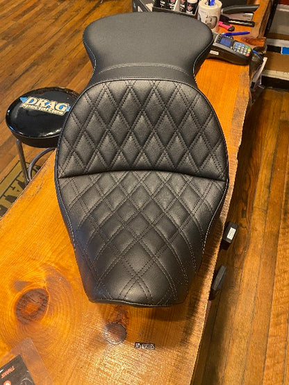 Saddlemen Explorer Lattice Gel Seat fits 2006-2017 Harley Softail FLST FXST