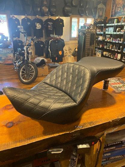 Saddlemen Explorer Lattice Gel Seat fits 2006-2017 Harley Softail FLST FXST