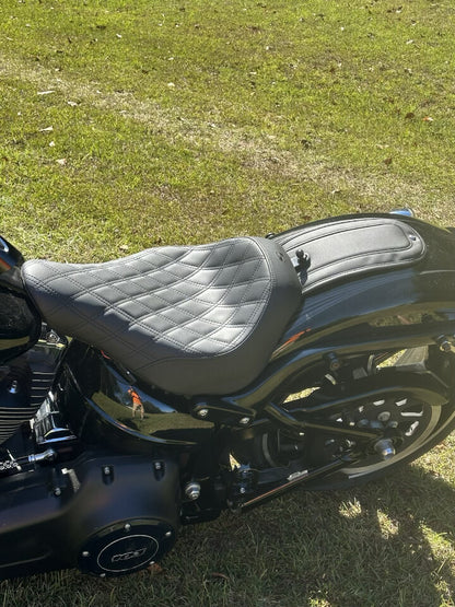 Saddlemen Renegade Solo Gel Seat for 2013-2017 Harley Softail Davidson Breakout