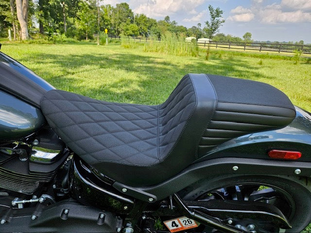 Le Pera Kickflip Diamond Gripp Tape Motorcycle Seat 2018-2025 Harley Softail