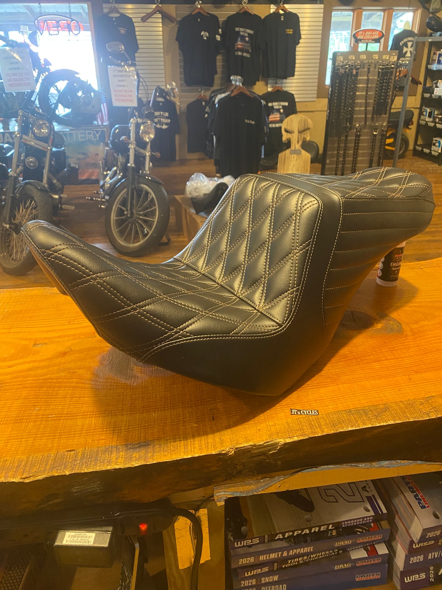 Le Pera Tailwhip Chestnut Diamond Up Front Seat for 2018-26 Harley Softail FXLR