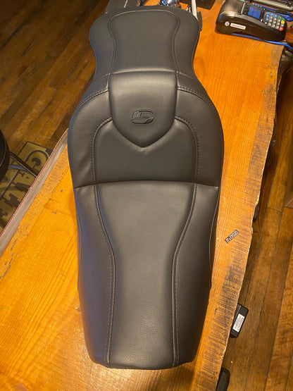 Saddlemen Roadsofa Stitched Gel Seat fits 2004-2005 Harley Dyna Wide Glide FXDWG
