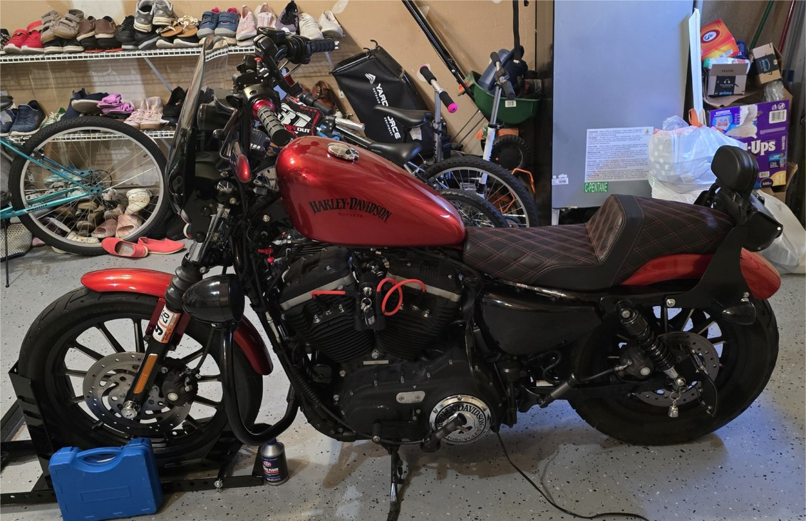 Saddlemen Step Up Red Lattice Gel Seat fits 2004-2022 Harley Sportster 3.3Gal