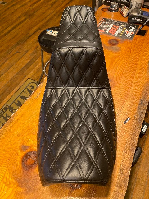 Le Pera Tailwhip Diamond Stitch Seat fits 1982-1994 Harley Low Rider FXR FXRS