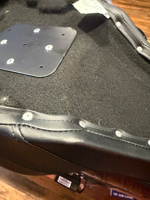 Saddlemen RoadSofa Gel Seat with Backrest for 2014-2026 Indian Chief Dark Horse
