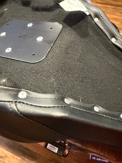 Saddlemen RoadSofa Gel Seat with Backrest for 2014-2026 Indian Chief Dark Horse