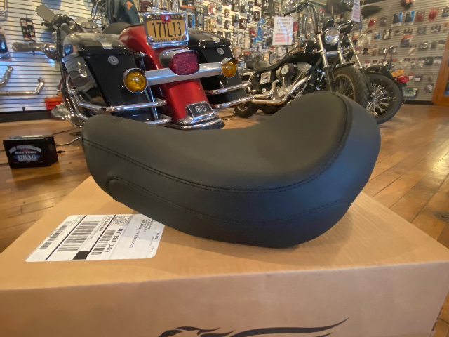 Mustang Tripper Black Vinyl Solo Seat 2017-2024 Honda Rebel CMX 500 300