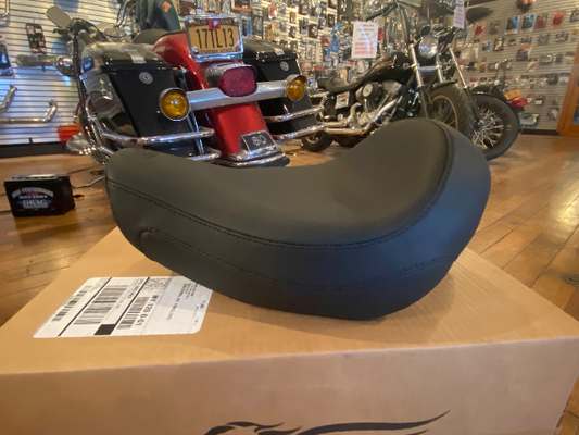 Mustang Tripper Black Vinyl Solo Seat 2017-2024 Honda Rebel CMX 500 300