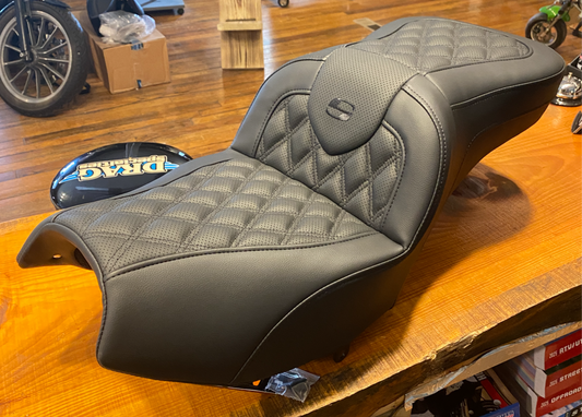 Saddlemen Roadsofa Lattice Gelcore Seat for 2020-2025 Indian Challenger Pursuit